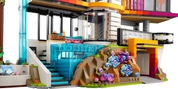 LEGO® Andrea's Modern Mansion