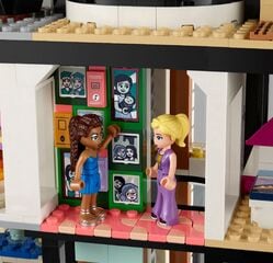 LEGO® Andrea's Modern Mansion