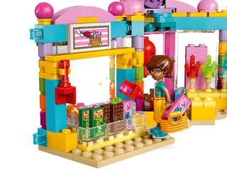 LEGO® Heartlake City Candy Store