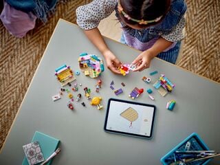 LEGO® Heartlake City Candy Store