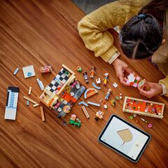 LEGO® Restaurant and Cooking School