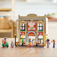 LEGO® Restaurant and Cooking School