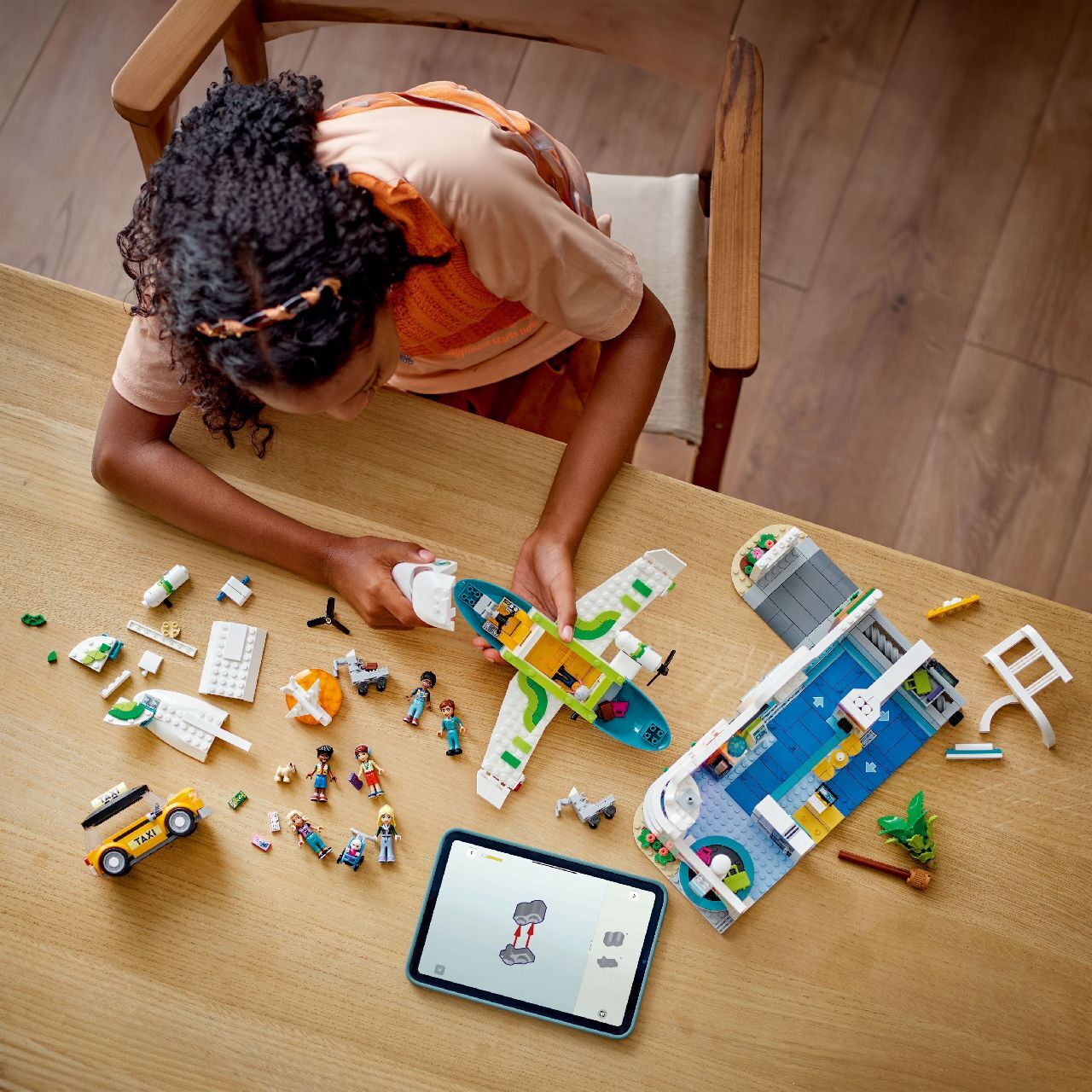 LEGO® Heartlake City Airport and Airplane