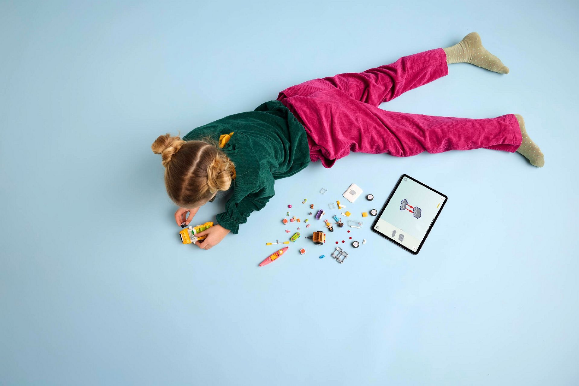 LEGO® Friendship Road-Trip Travel Car