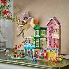 LEGO® Heartlake City Apartments and Stores