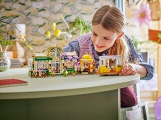 LEGO® Plant Café & Flower Shop