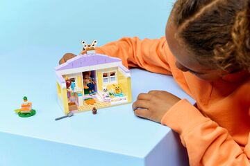 LEGO® Heartlake City Bunny Hotel