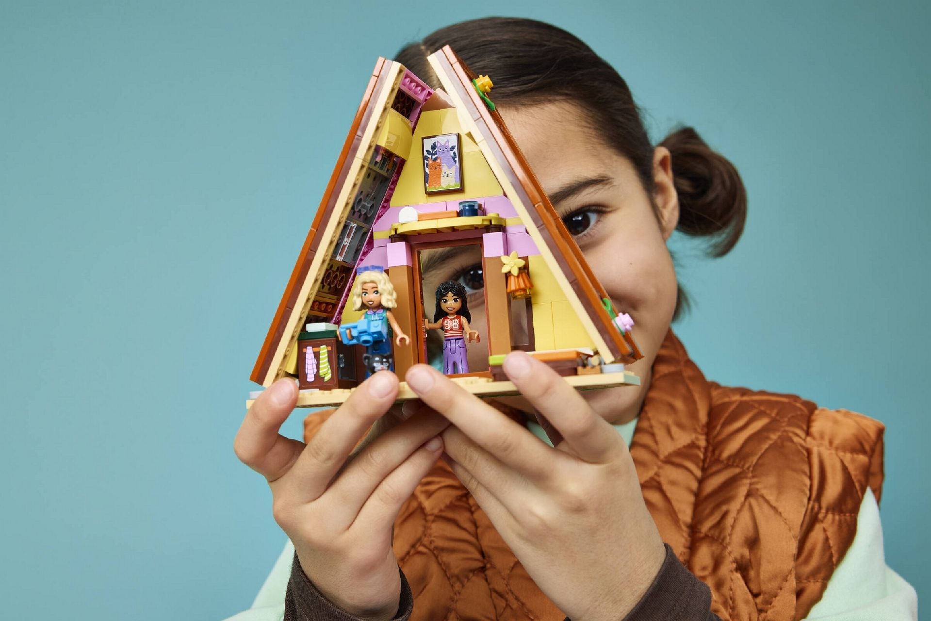 LEGO® Nature Glamping Cabin