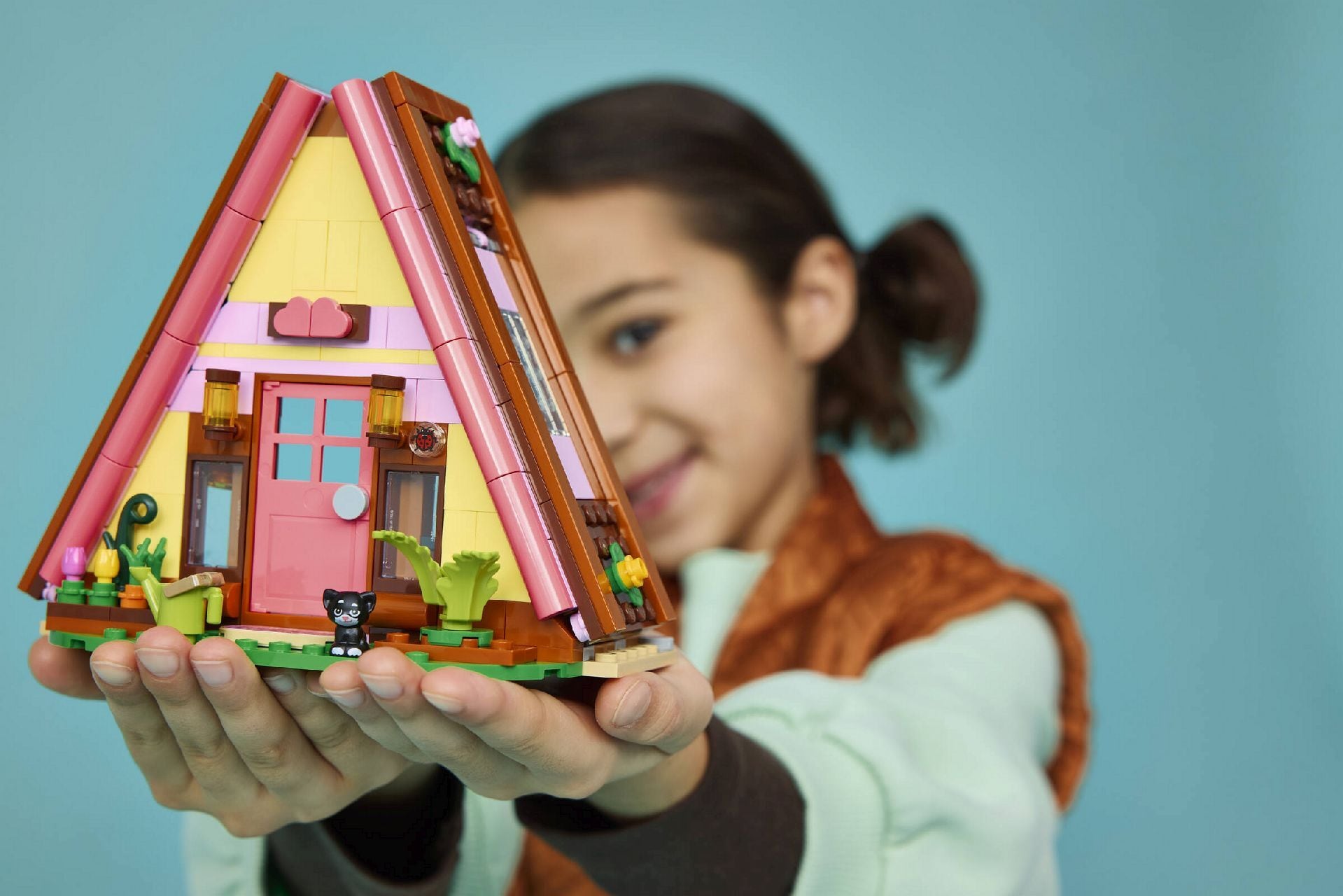 LEGO® Nature Glamping Cabin