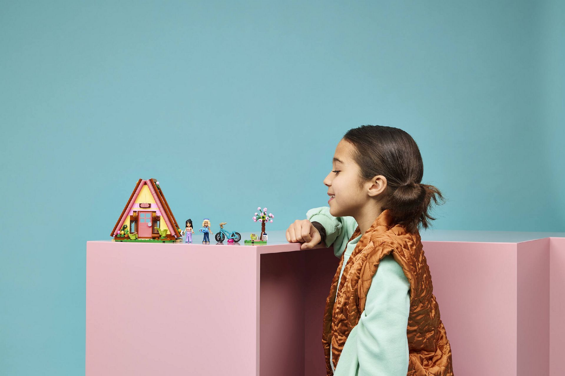 LEGO® Nature Glamping Cabin