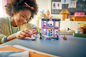 LEGO® Heartlake City Fashion Show