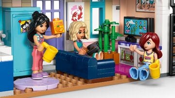 LEGO® Liann's Family House