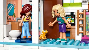 LEGO® Liann's Family House