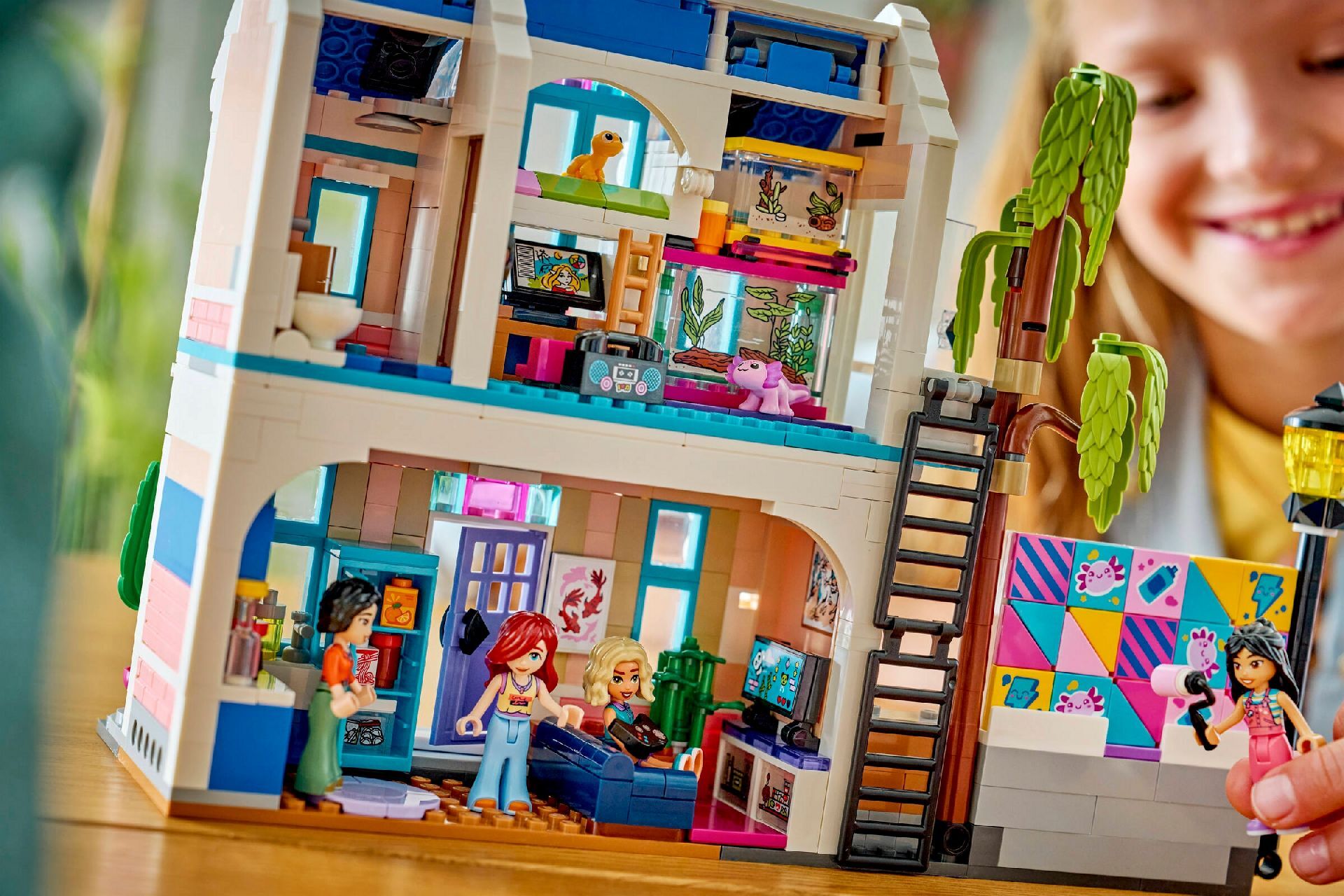 LEGO® Liann's Family House