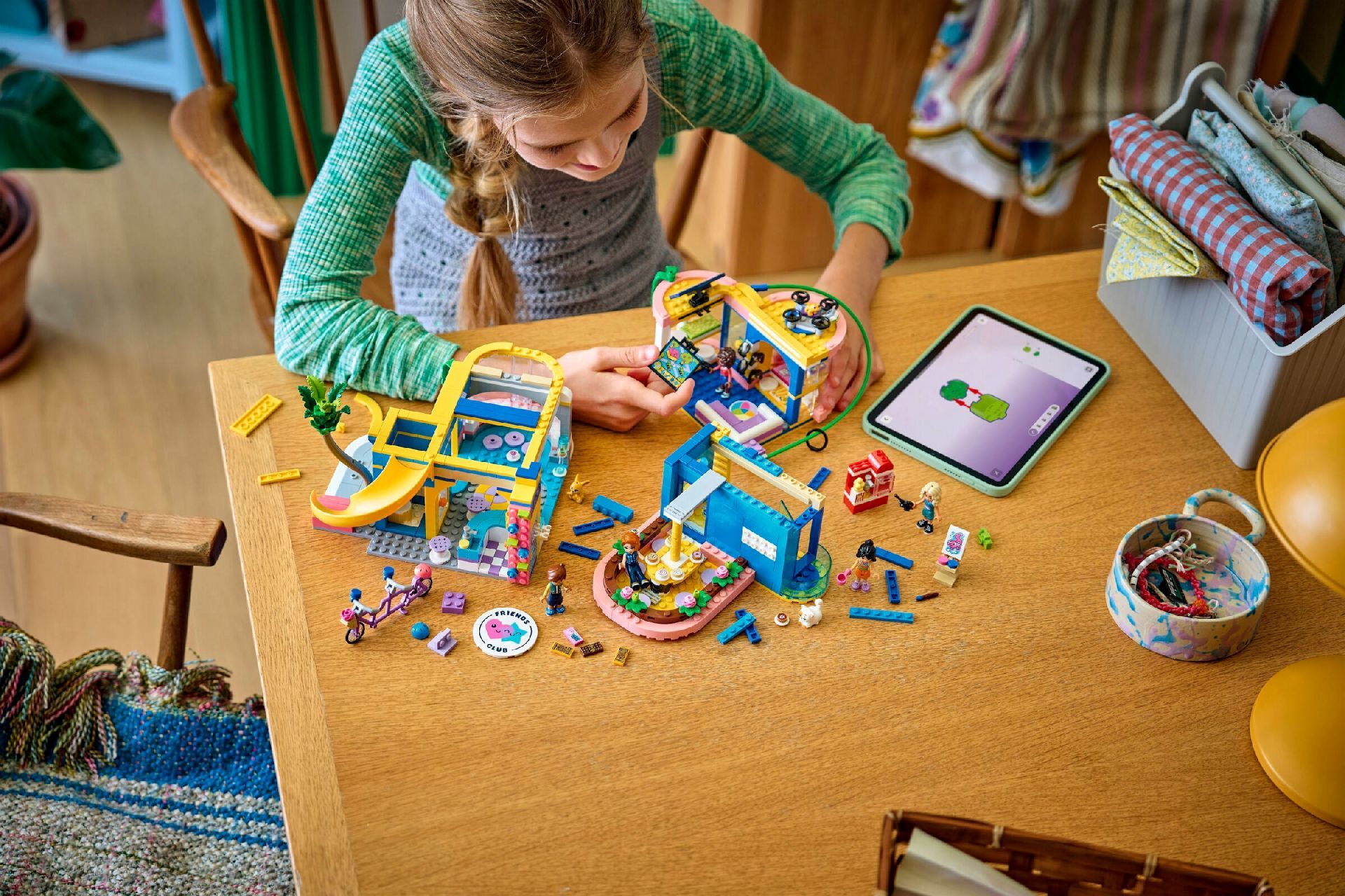 LEGO® Heartlake City Friends Club House