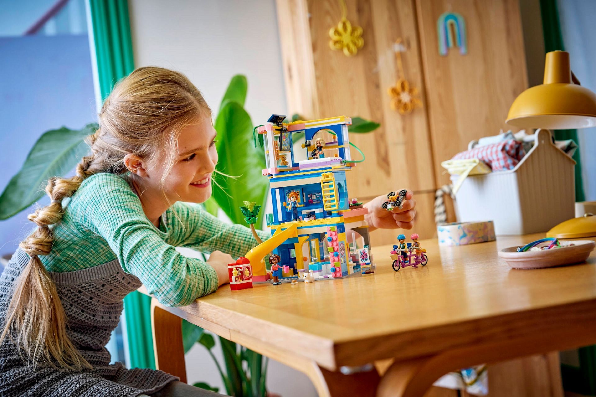 LEGO® Heartlake City Friends Club House