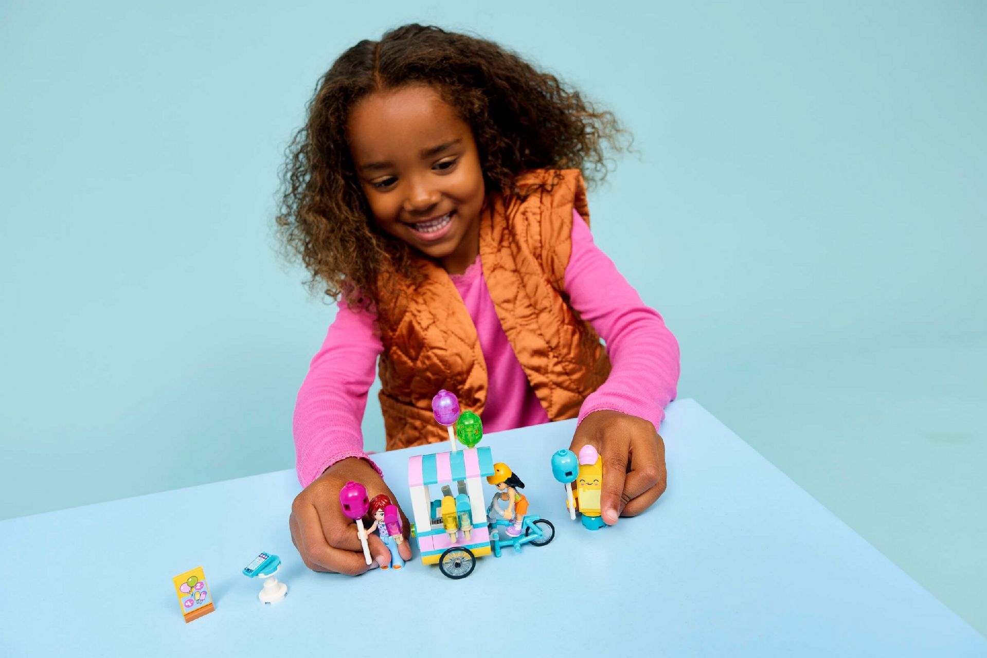 LEGO® Ice Cream & Balloon Stand