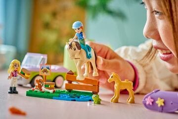 LEGO® Horse & Baby Foal Trailer