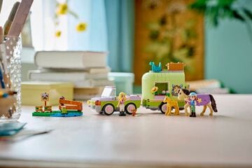LEGO® Horse & Baby Foal Trailer