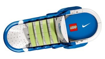 LEGO® Nike Dunk x LEGO® Set