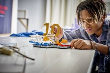 LEGO® Kylian Mbappé – Soccer Highlights