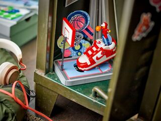 LEGO® Nike Dunk Trickshot