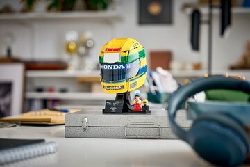 LEGO® Ayrton Senna Helmet