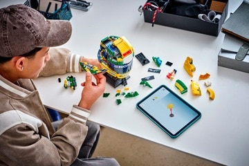 LEGO® Ayrton Senna Helmet