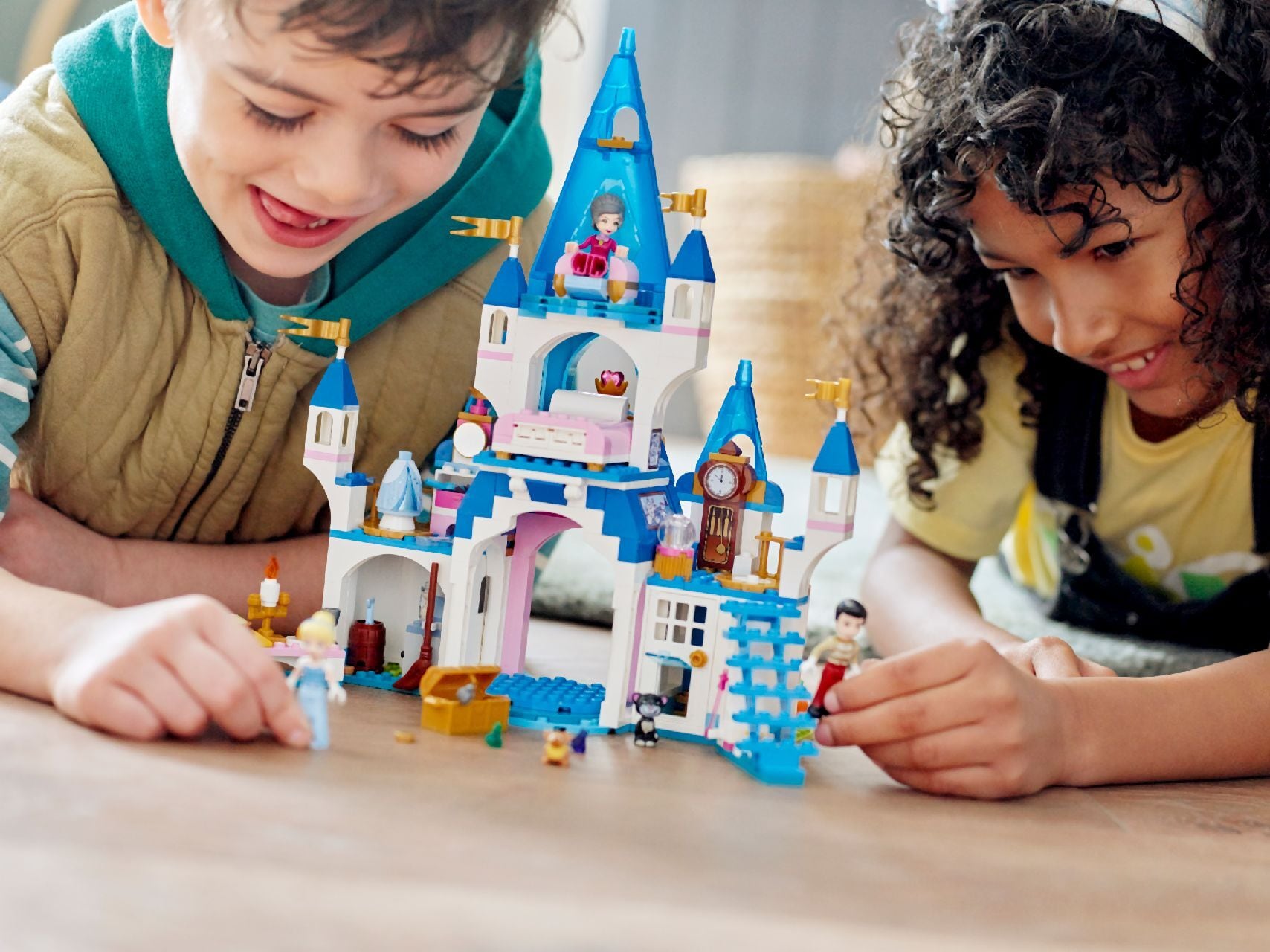 LEGO® Cinderella and Prince Charming's Castle