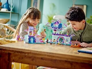 LEGO® The Enchanted Treehouse