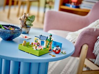 LEGO® Peter Pan & Wendy's Storybook Adventure