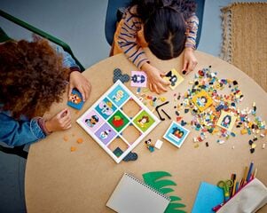 مجموعة بناء أنيميشن أيكونز للاحتفال بمرور 100 على ديزني مع ليغو