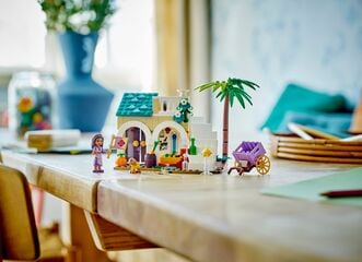 آشا في مدينة روساس من ليغو®