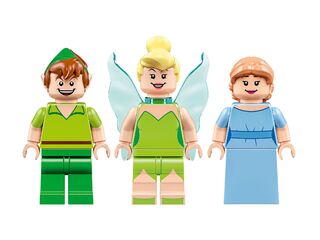 LEGO® Peter Pan & Wendy's Flight over London