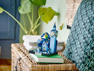 LEGO® Peter Pan & Wendy's Flight over London