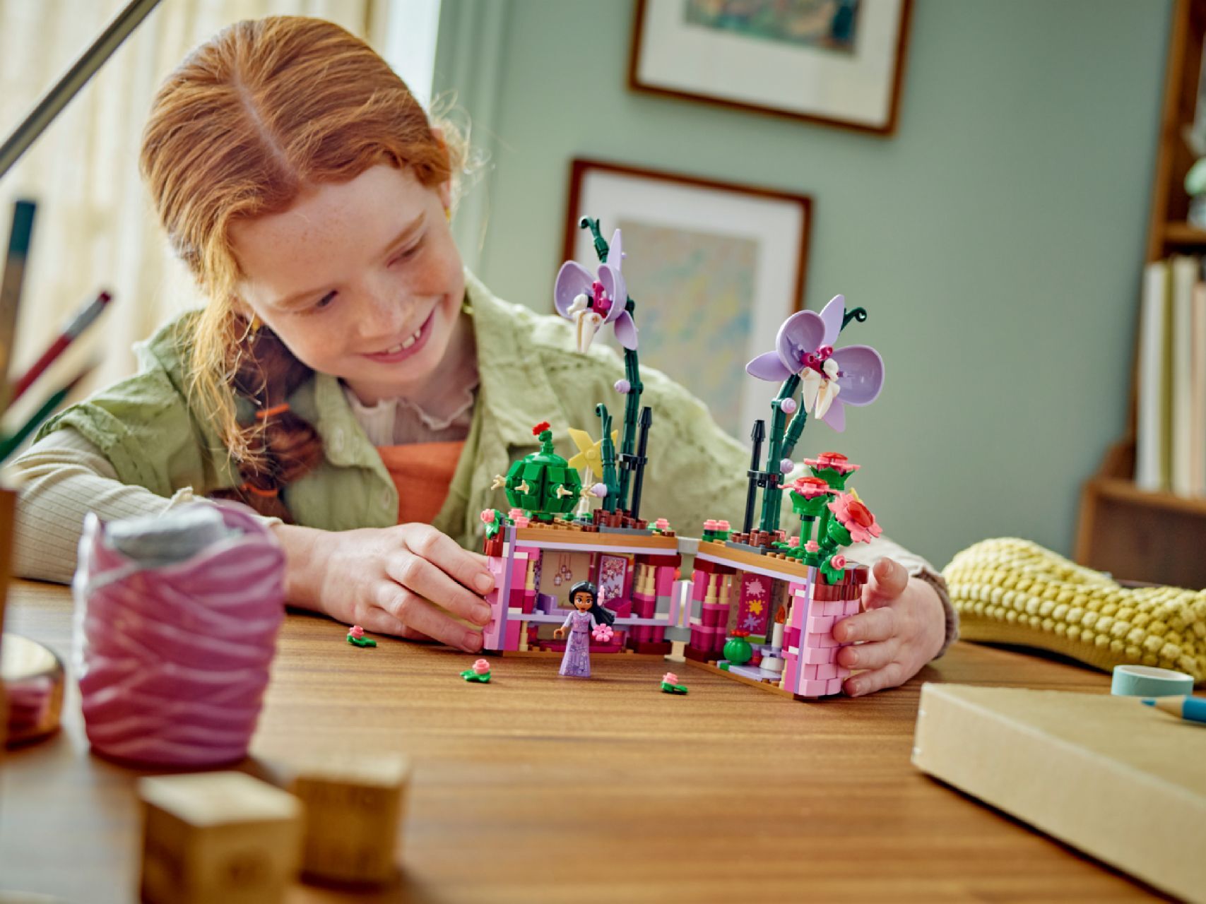 LEGO® Isabela's Flowerpot