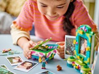 صندوق مجوهرات وإطار صورة ميرابيل من LEGO®