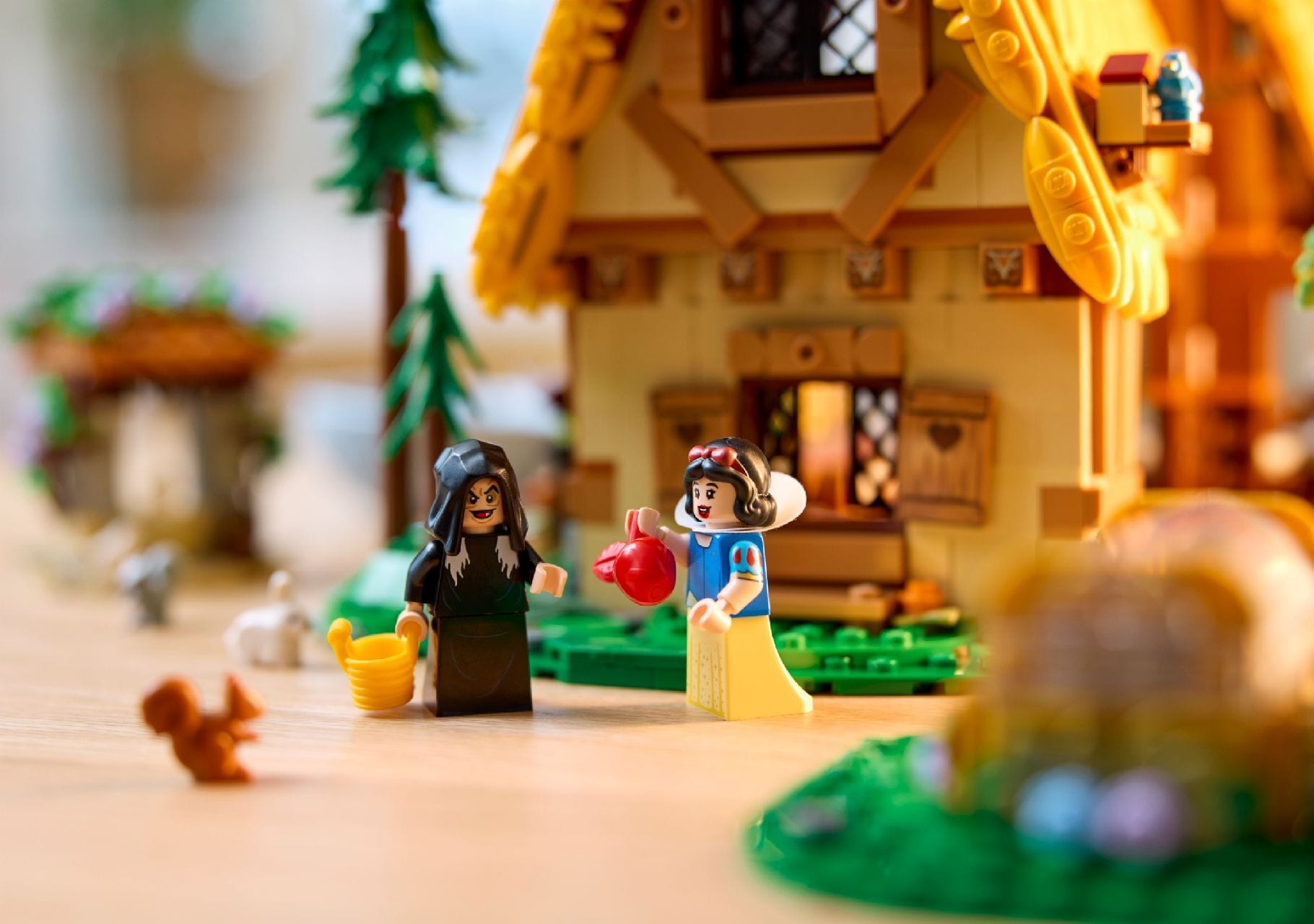 LEGO® Snow White and the Seven Dwarfs' Cottage