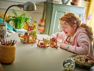 LEGO® Kakamora Barge