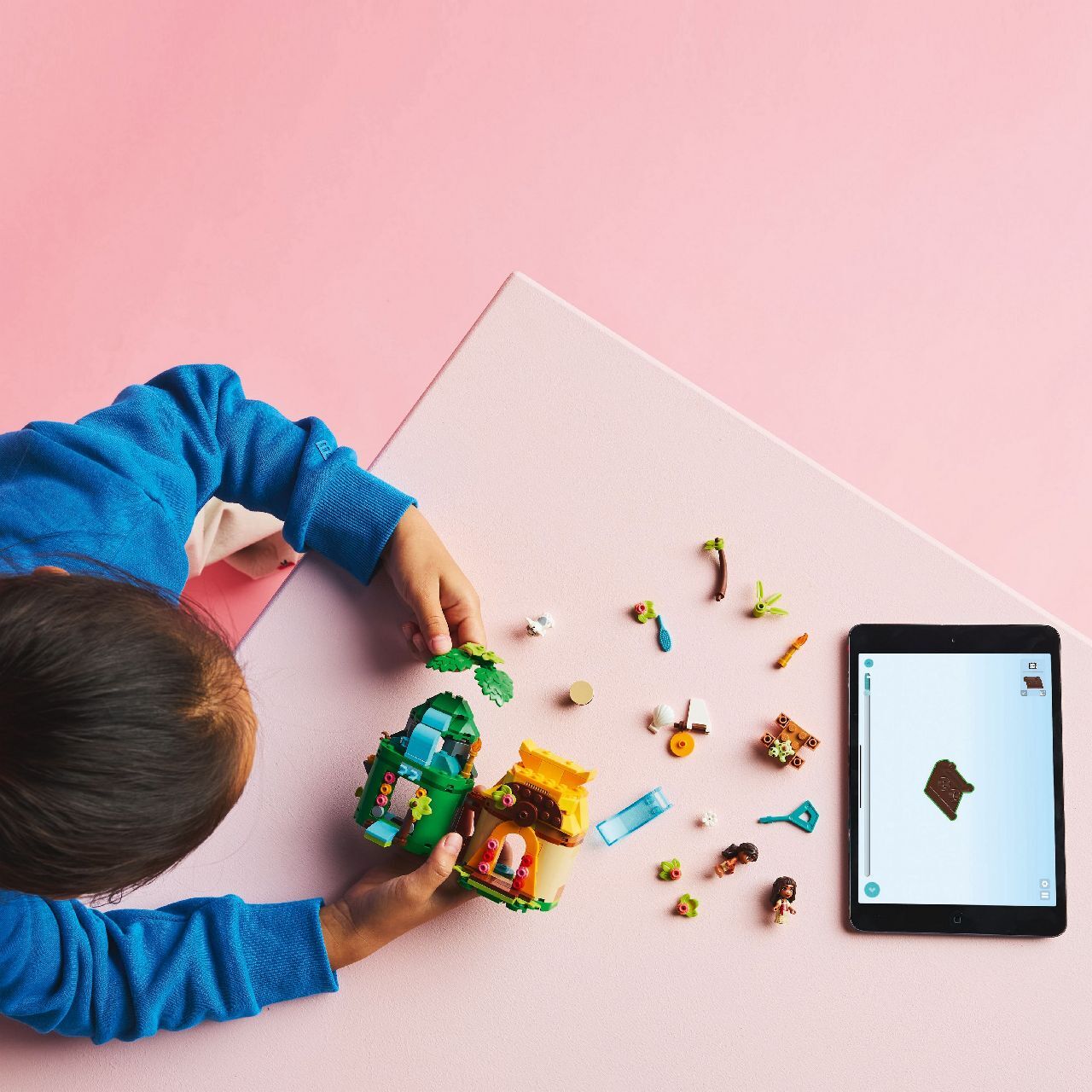 مرح موانا في الجزيرة من LEGO®