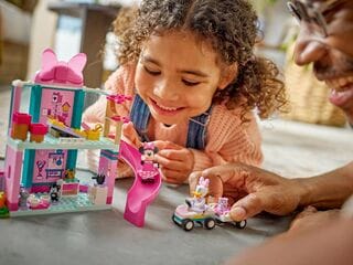 LEGO® Minnie's Pet Hotel
