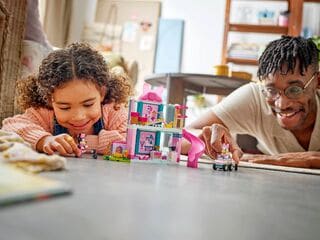 LEGO® Minnie's Pet Hotel