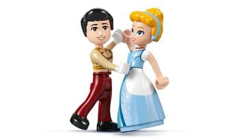 LEGO® Cinderella's Castle & Horse Carriage