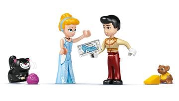 LEGO® Cinderella's Castle & Horse Carriage