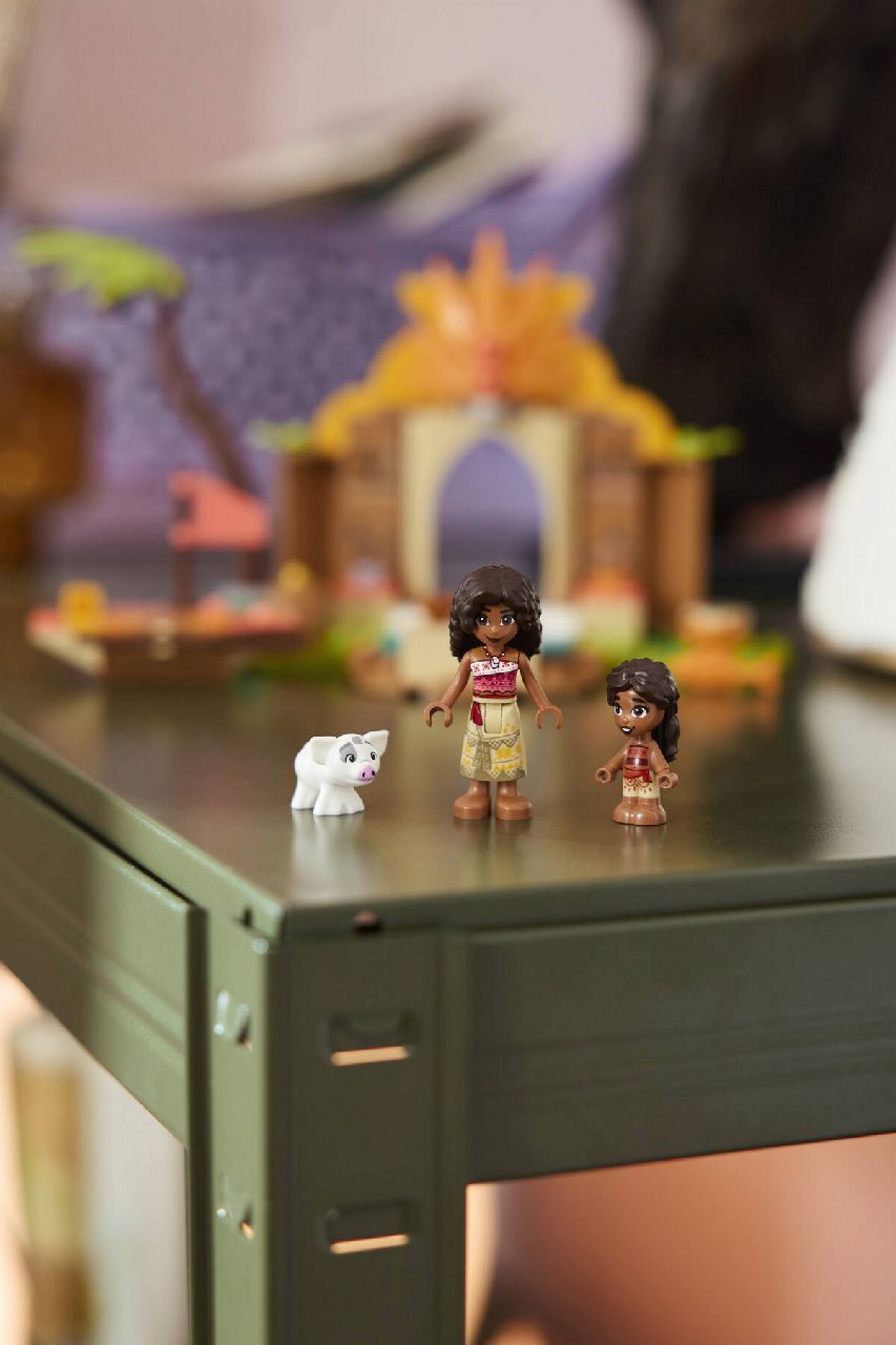 LEGO® Village House & Boat