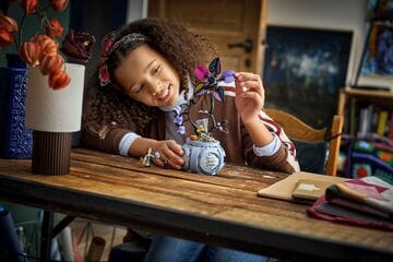 LEGO® Sally's Flowerpot