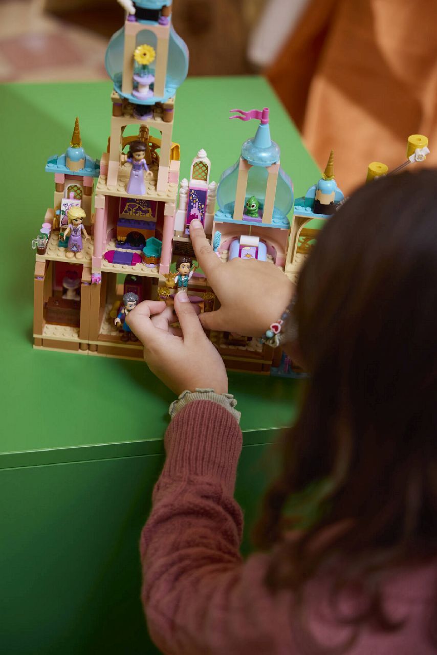 LEGO® Rapunzel's Castle