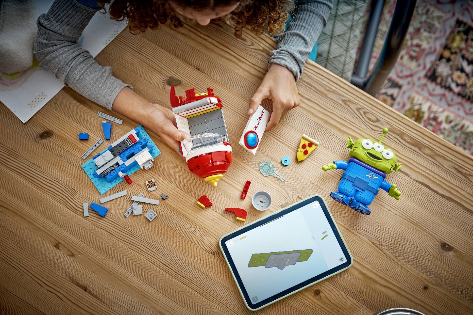 LEGO® Alien with Pizza Planet Rocket Ride