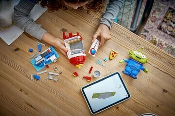 LEGO® Alien with Pizza Planet Rocket Ride