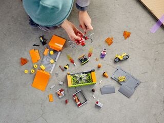 ليغو® سيتي مجموعة بناء منتزه المجازفات